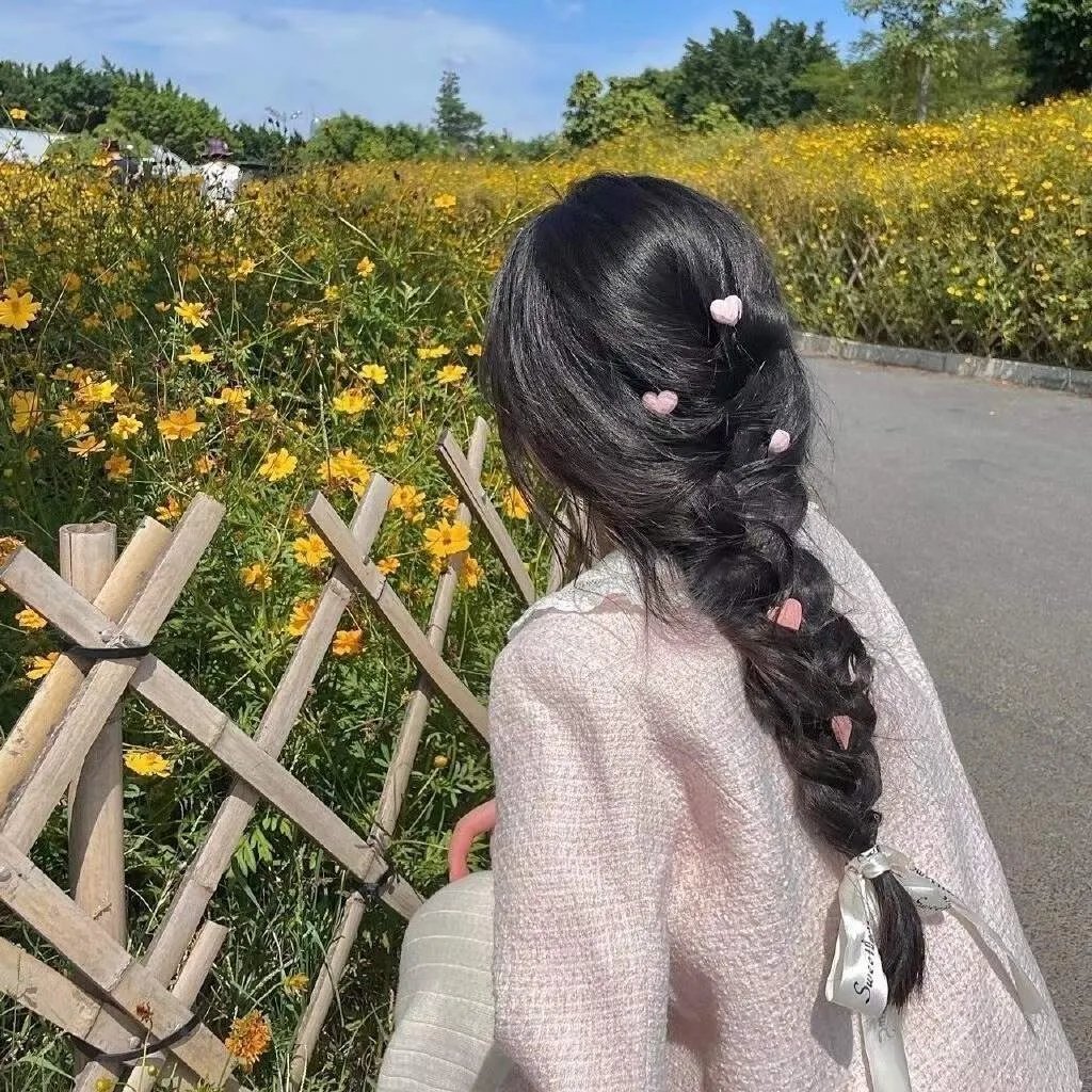 黑色树海
